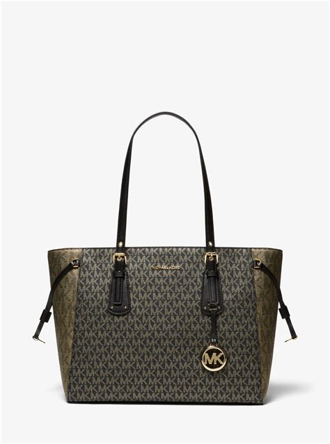 michael kors voyager black mit silber anhänger|Voyager Medium Logo Tote Bag .